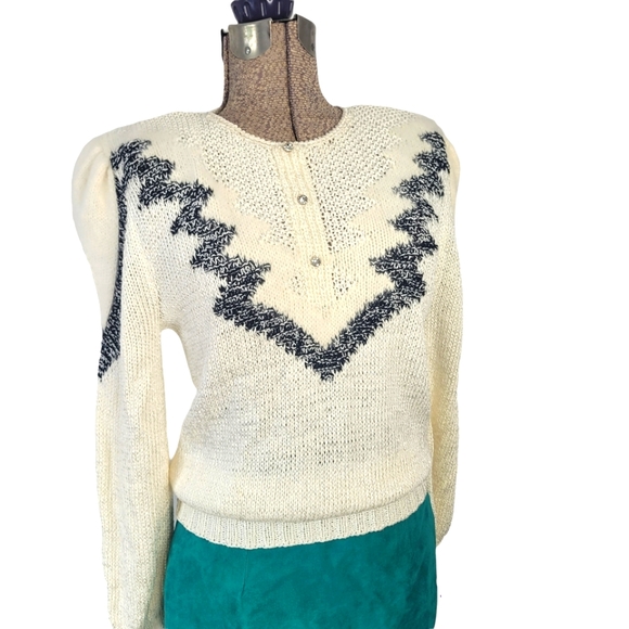 Vintage Sweaters - Vintage cream sweater with puffy sleeves